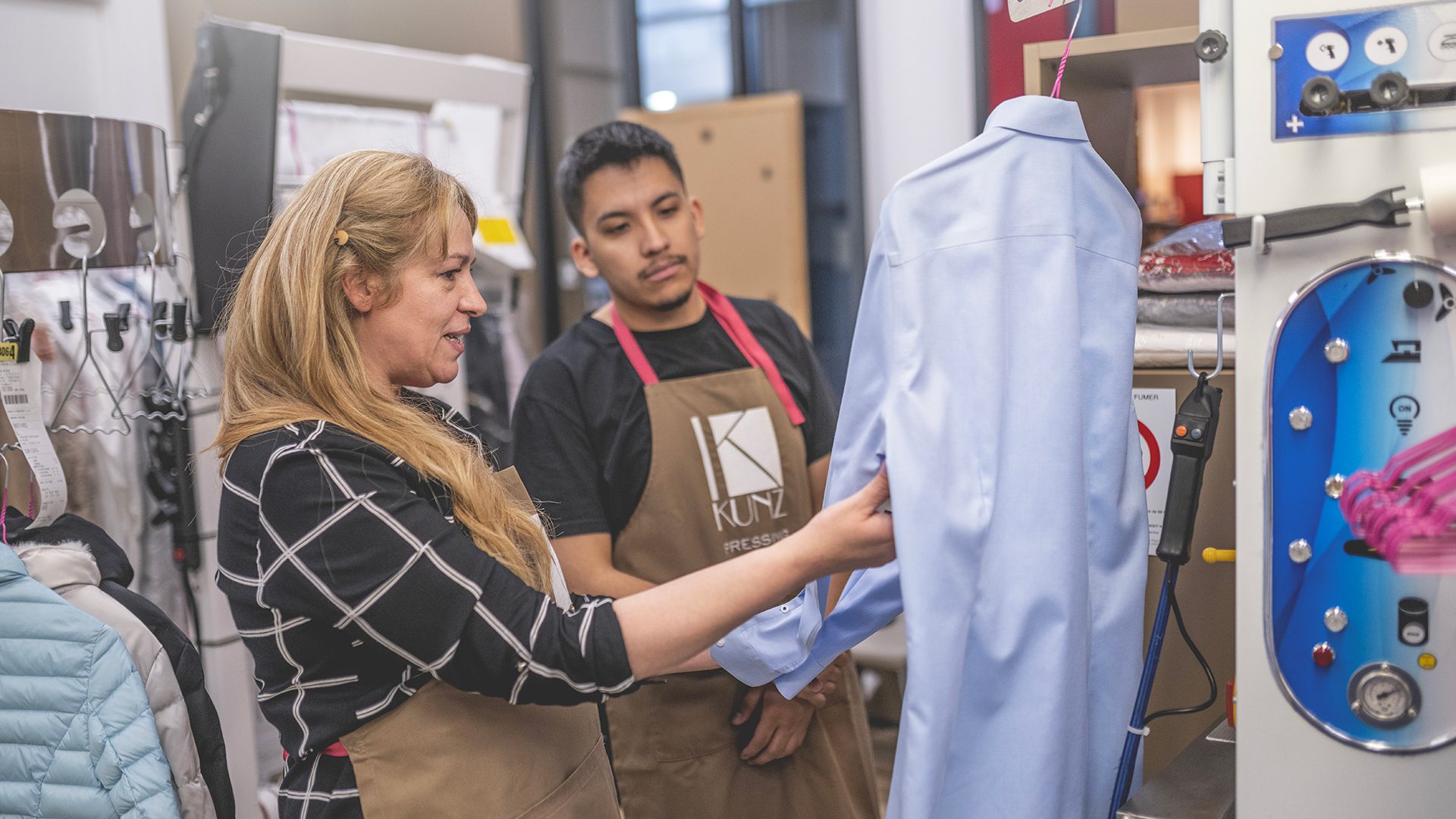 Analyse d'une chemise avant nettoyage - KUNZ Pressing