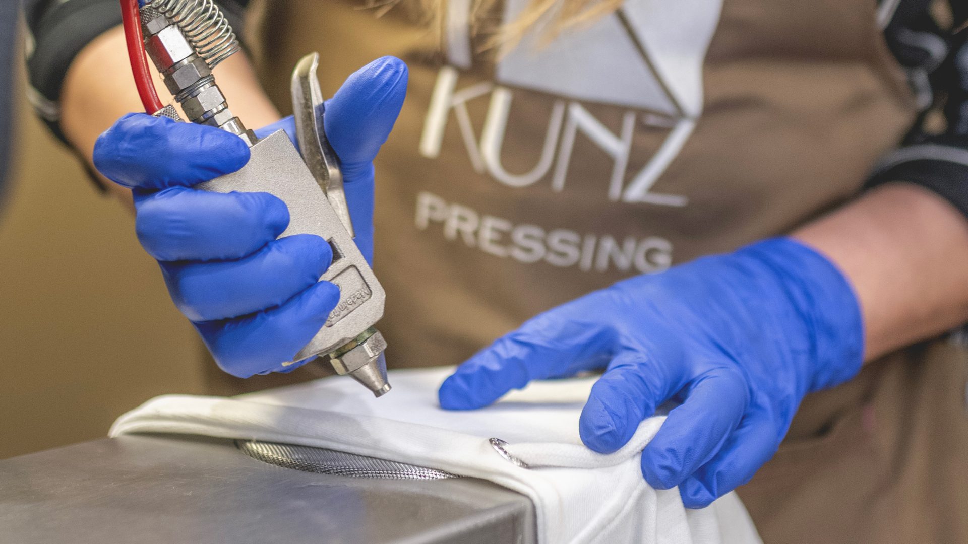 Utilisation des ultrasons pour le nettoyage - KUNZ Pressing